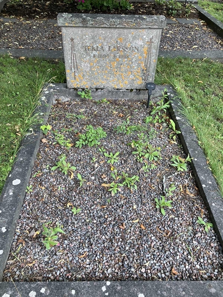 Grave number: 1 02   120