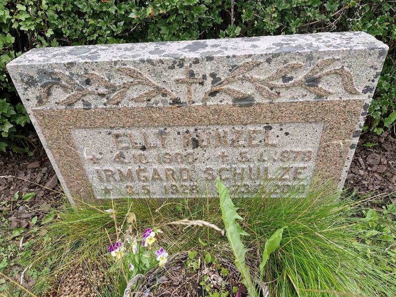 Grave number: AK D  6036-6037