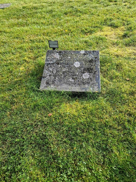 Grave number: 2 KV.4    81