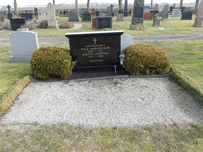 Grave number: VK F     7