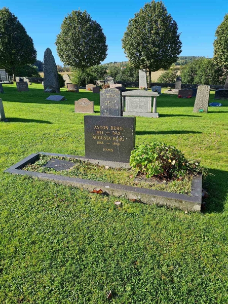 Grave number: KG 09   568, 569