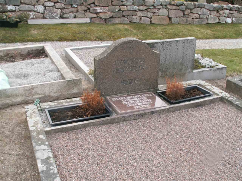 Grave number: TG 005  0815, 0816