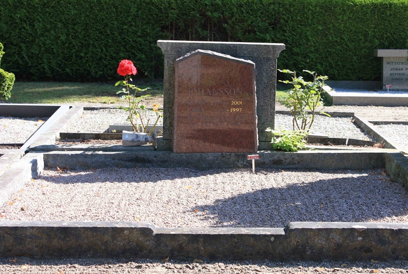 Grave number: Ö 22i   136, 137