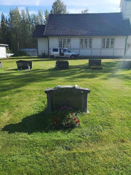 Gravnummer: POK 02     7