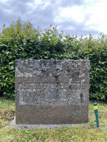 Gravnummer: 1 06    237