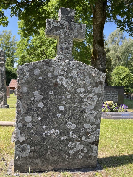Grave number: 4 A 107