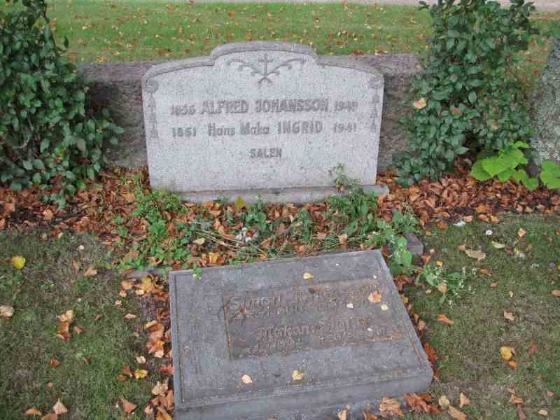 Grave number: TN 7   142-143