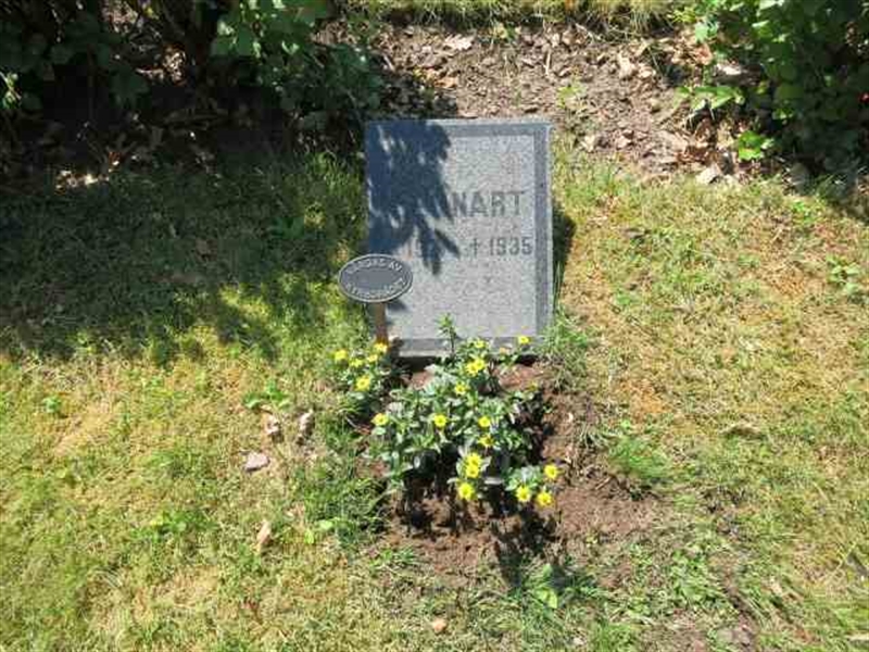 Grave number: TN 1   183