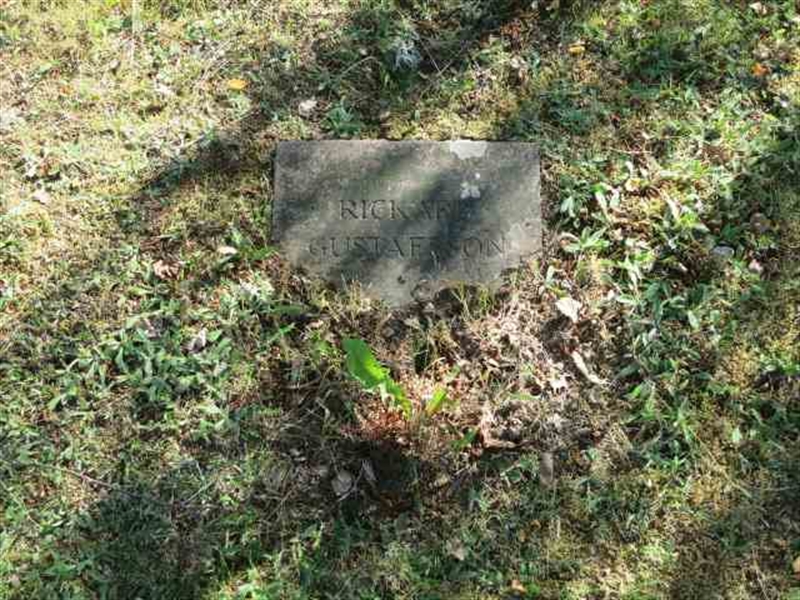 Grave number: TN 8   138