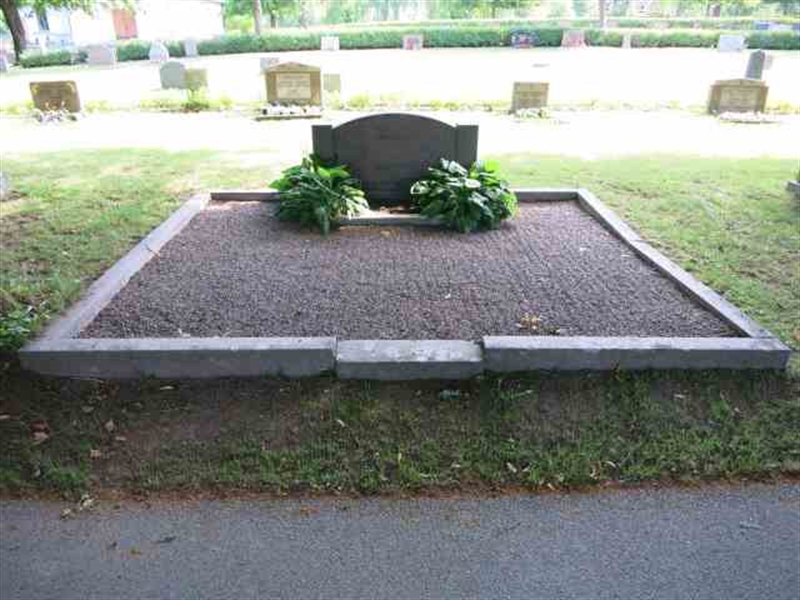 Grave number: TN 2   491-492