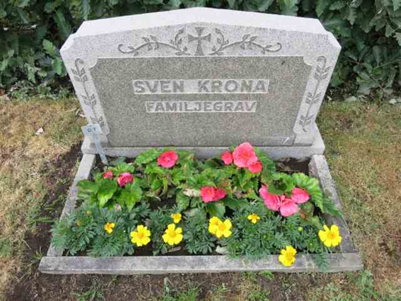 Grave number: TN D     7-8