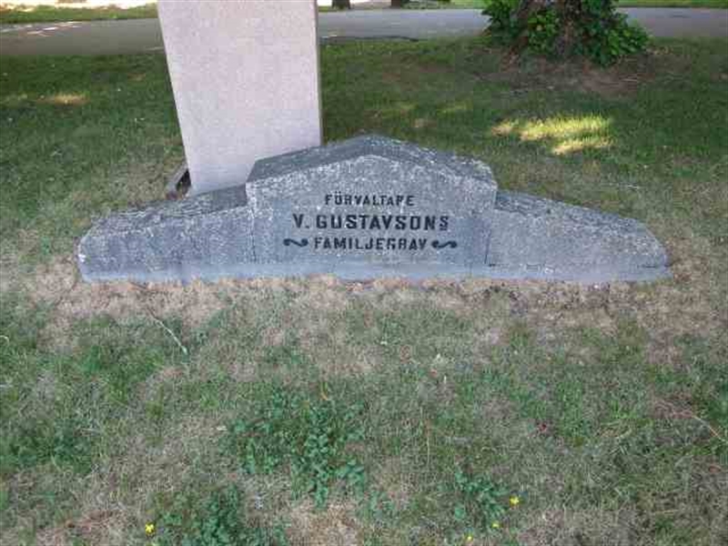 Grave number: TN 4    44-45