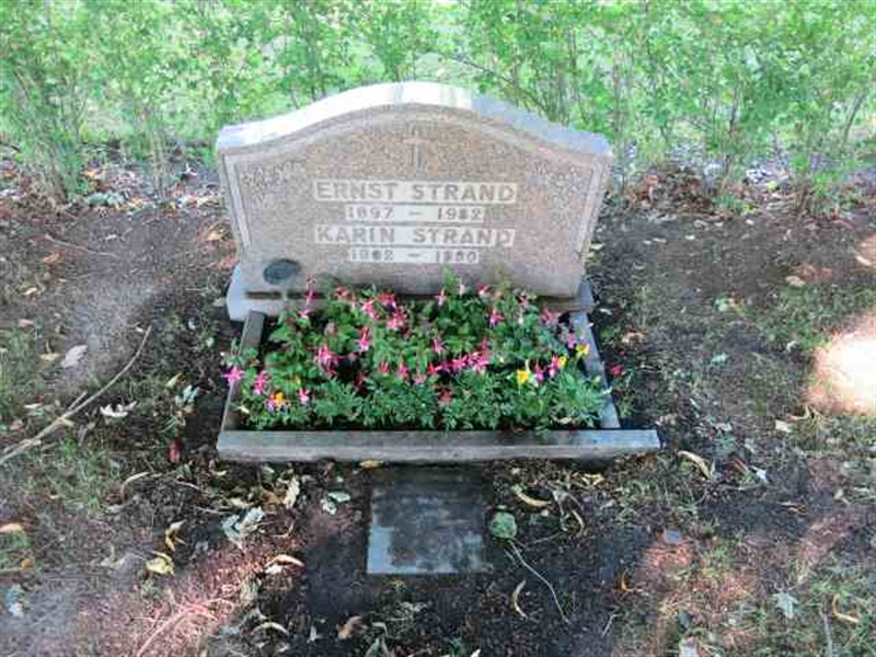 Grave number: TN 2   532-533