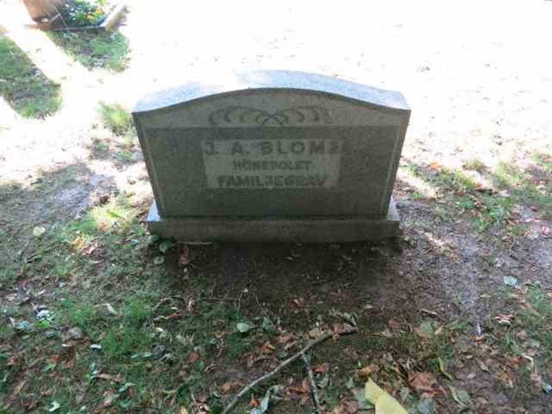 Grave number: TN 2   475-477