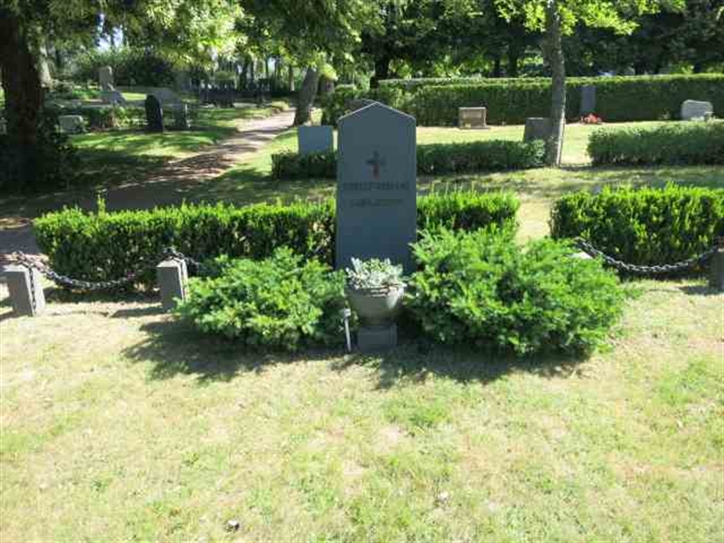 Grave number: TN 4   149-151