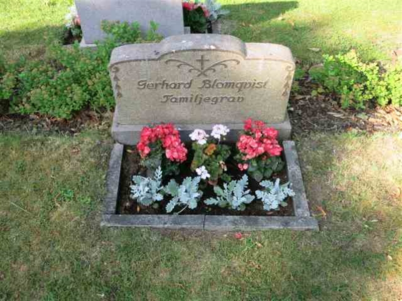 Grave number: TN 2   372-373