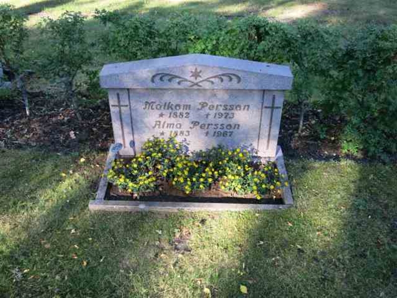 Grave number: TN BB4   114-115