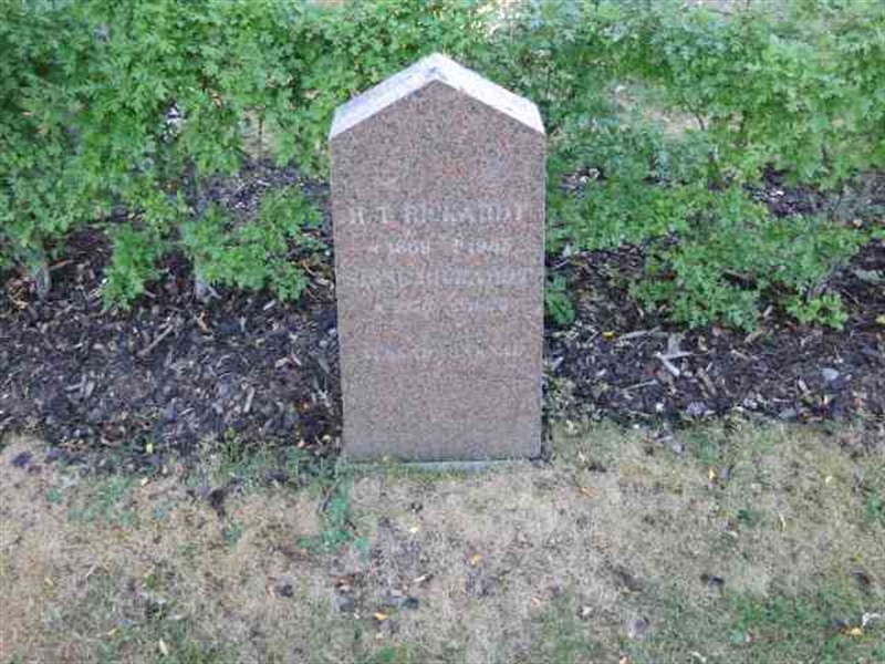 Grave number: TN BB4    86-87