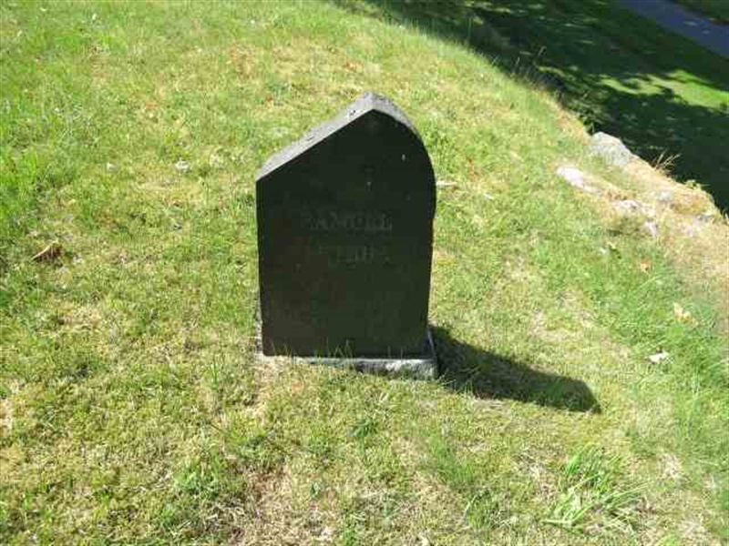 Grave number: TG   323B