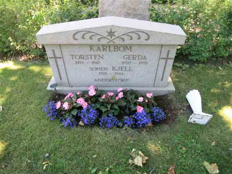 Grave number: TG    71-72