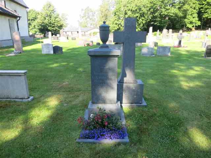 Grave number: RG C   337-339