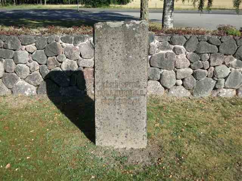 Grave number: RN E     5-8