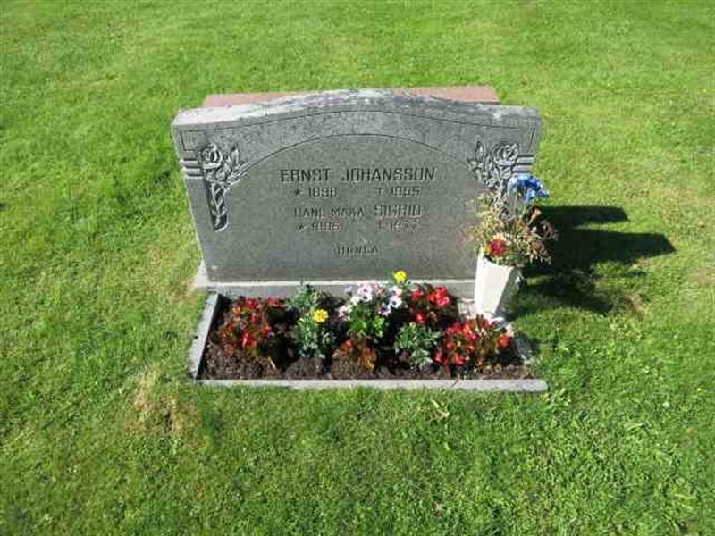 Grave number: RN D   985-986
