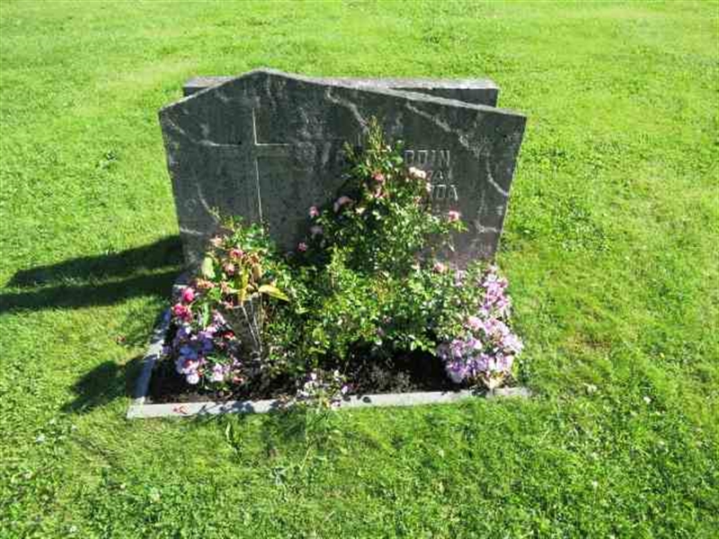 Grave number: RN D  1003-1004