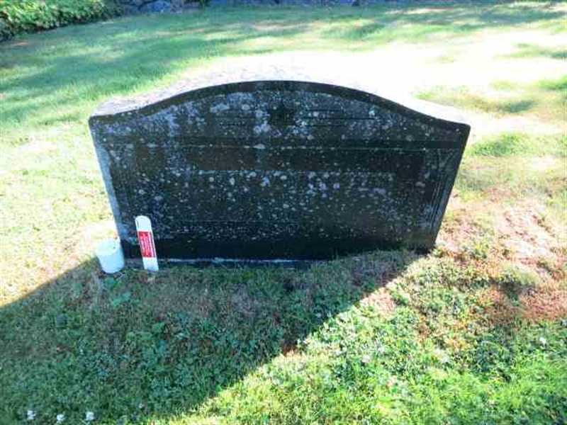 Grave number: RN E   154