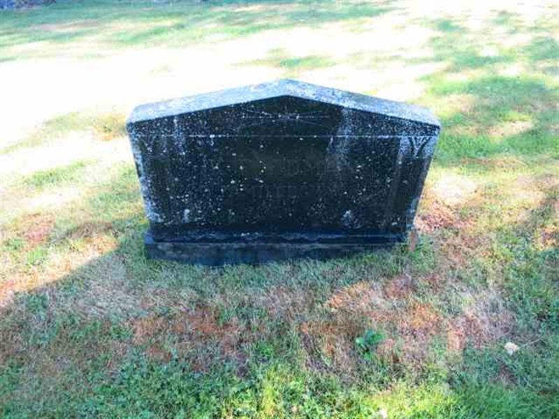 Grave number: RN E   152-153