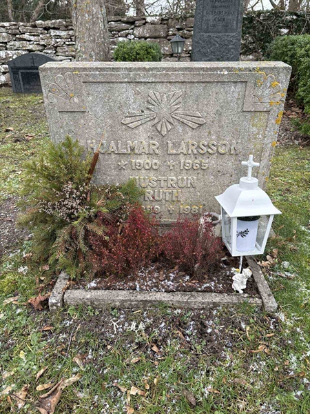 Gravnummer: LE    70, 71