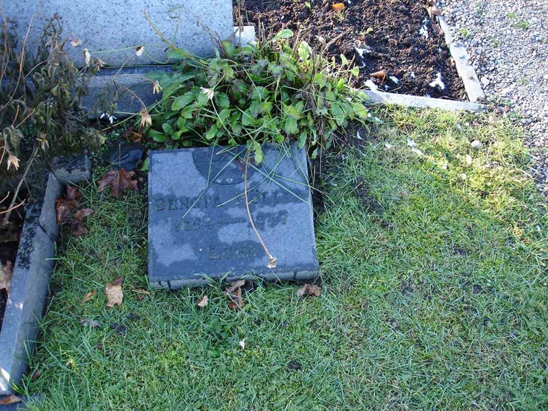 Grave number: FG S    15