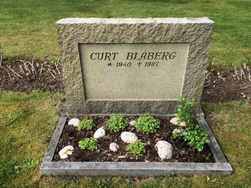 Grave number: BN 19    8, 9