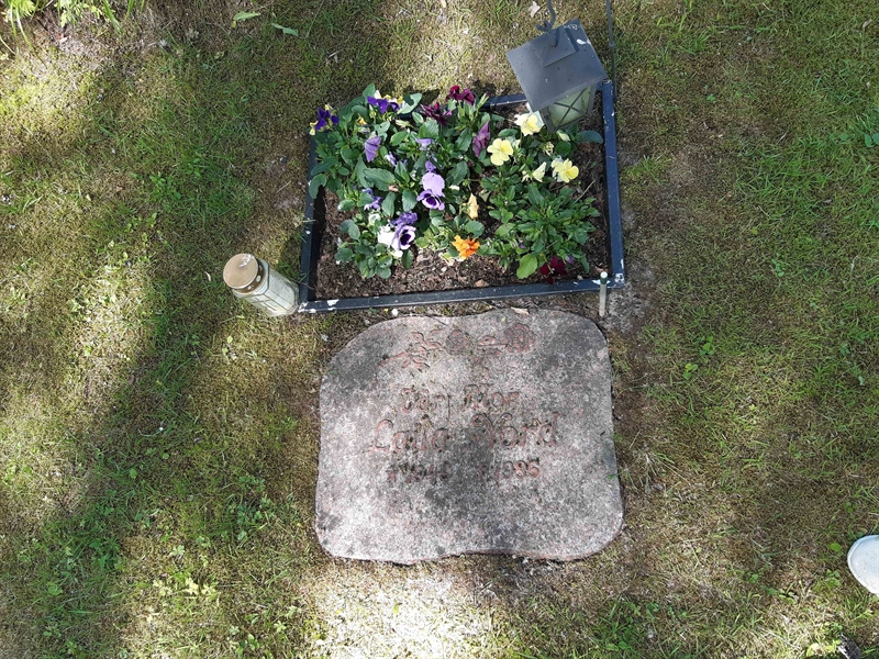 Grave number: KA 16    15