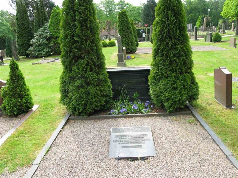 Grave number: SN C    19