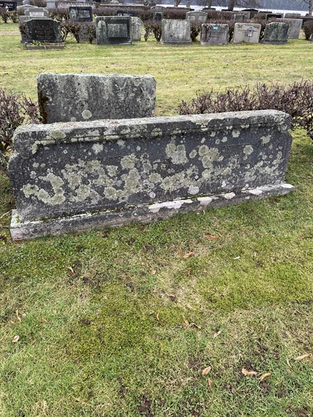 Hautatunnus: Vårv Kv4 152+153