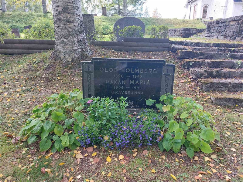 Grave number: FÖ 4    50, 51