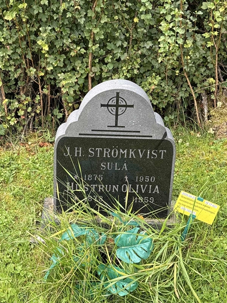 Grave number: IN 17   421