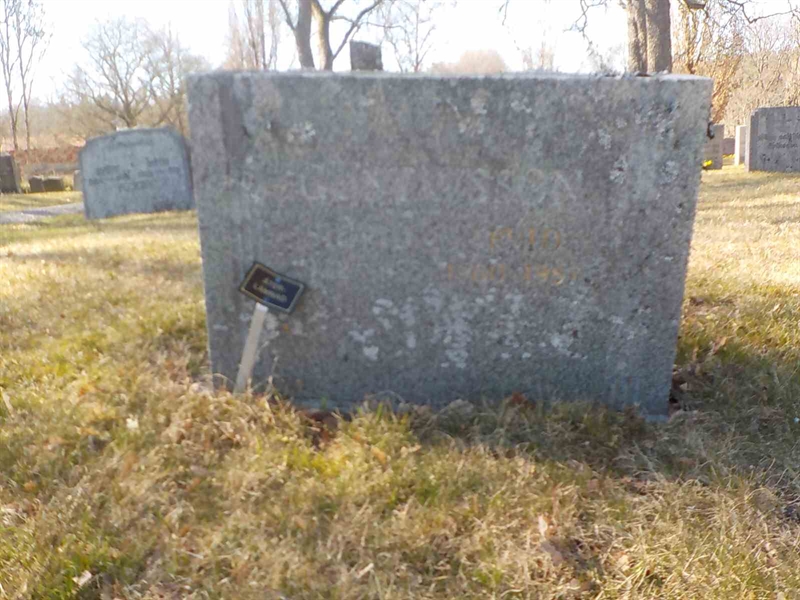 Grave number: 2 4   211-212