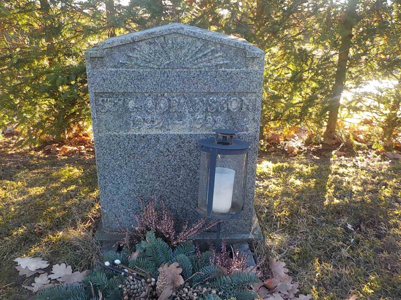 Grave number: 2 1    53