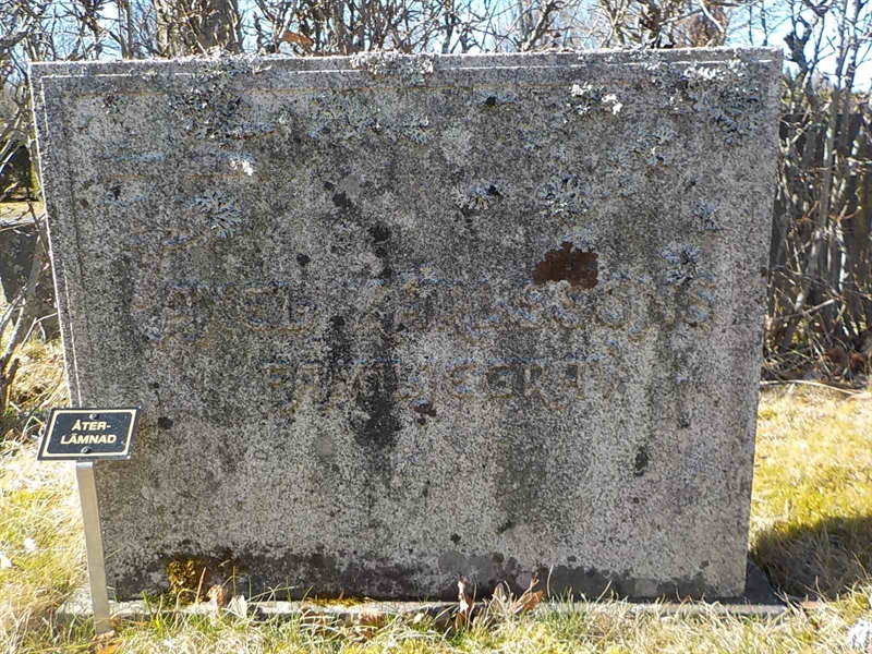 Grave number: 2 2   202-203