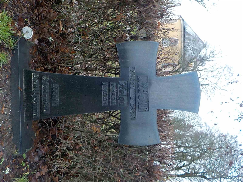 Grave number: 1 J    26a-b
