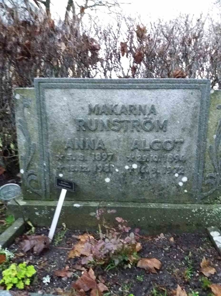 Grave number: 1 F   108a-b