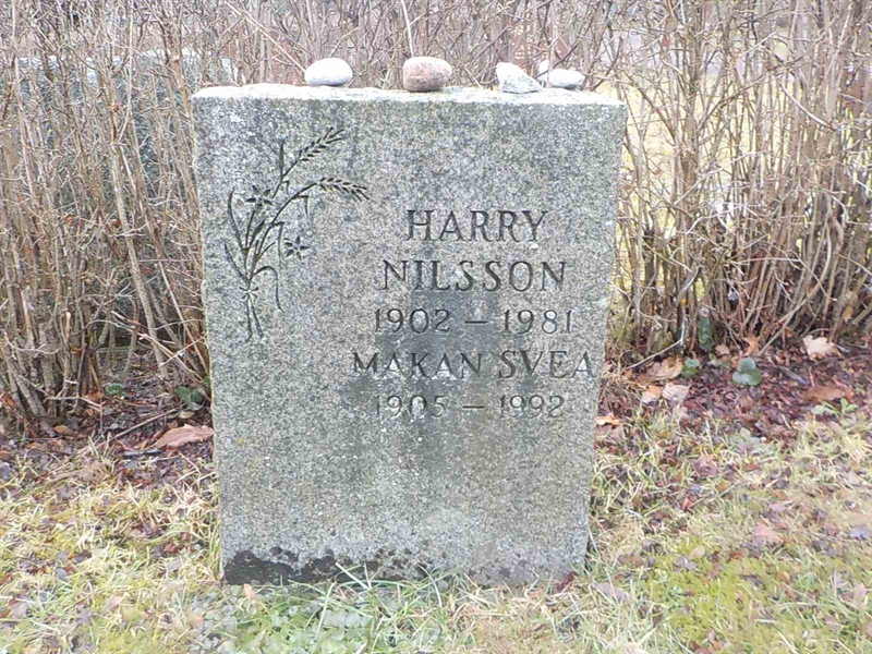 Grave number: 2 3   206-207