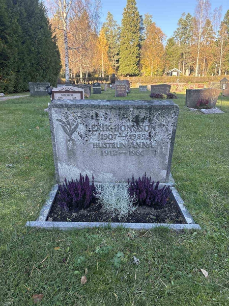 Grave number: R 4   231-232