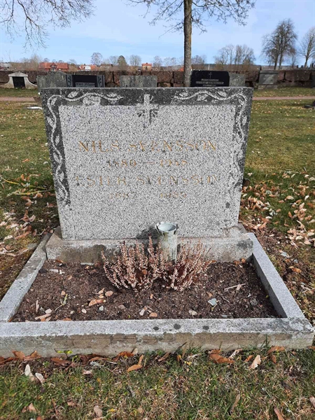 Grave number: ON F    98-99