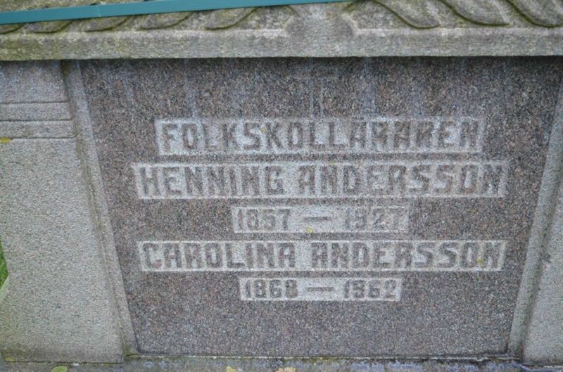 Grave number: TR 3    30