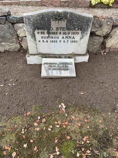 Grave number: 20 L    89-91