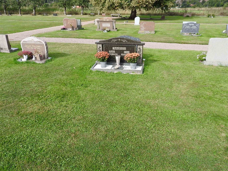 Hautatunnus: BRO 13    52