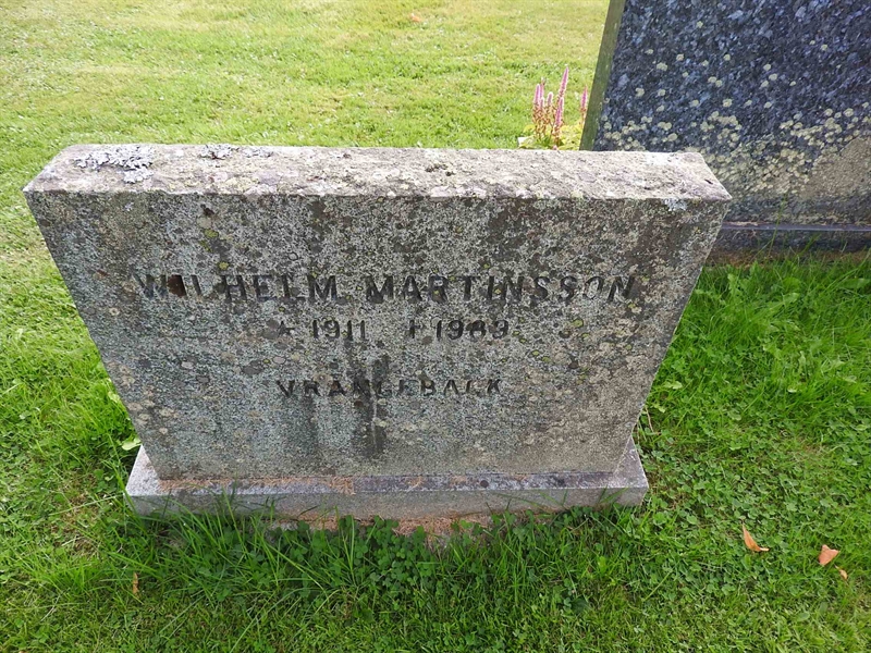 Hautatunnus: BRO 13    70